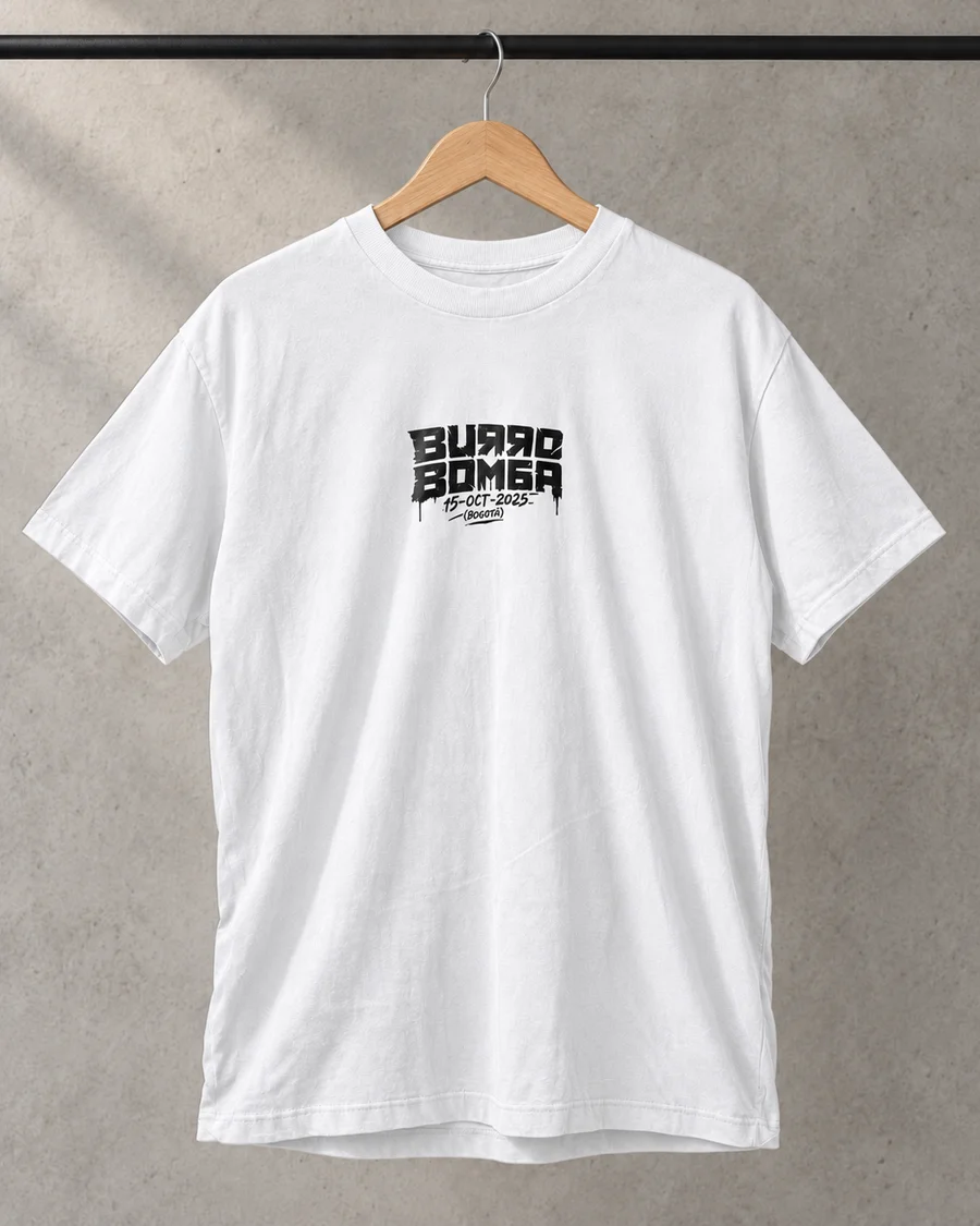 Camiseta blanca, referencia 1, frente: Logo con fecha
